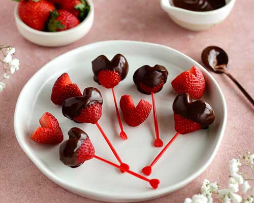 Keto Heart-Shaped Chocolate Covered Strawberries